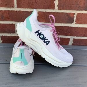 Hoka Arahi 8 Sneakers